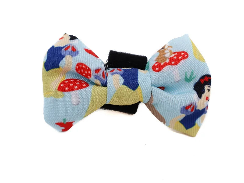 - Elderly dog ​​joint care mattressSnow White: Cat Bow Tie