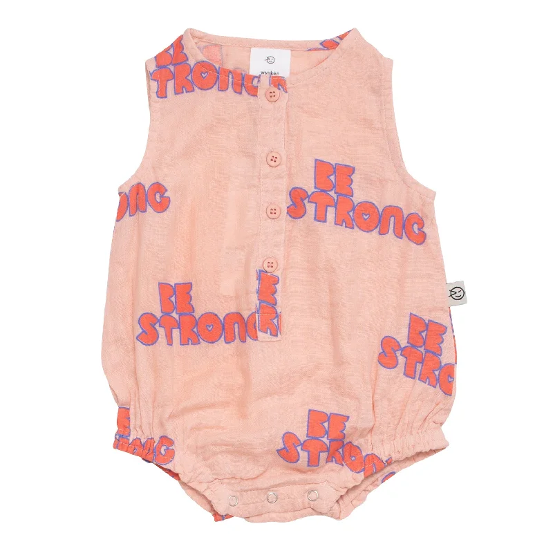 - Natural latex pet mattressWYNKEN Dusk Pink Woven Romper